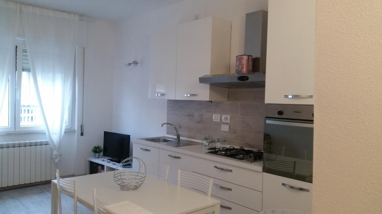 Monica'S Apartment مارينا دي كارّارا المظهر الخارجي الصورة