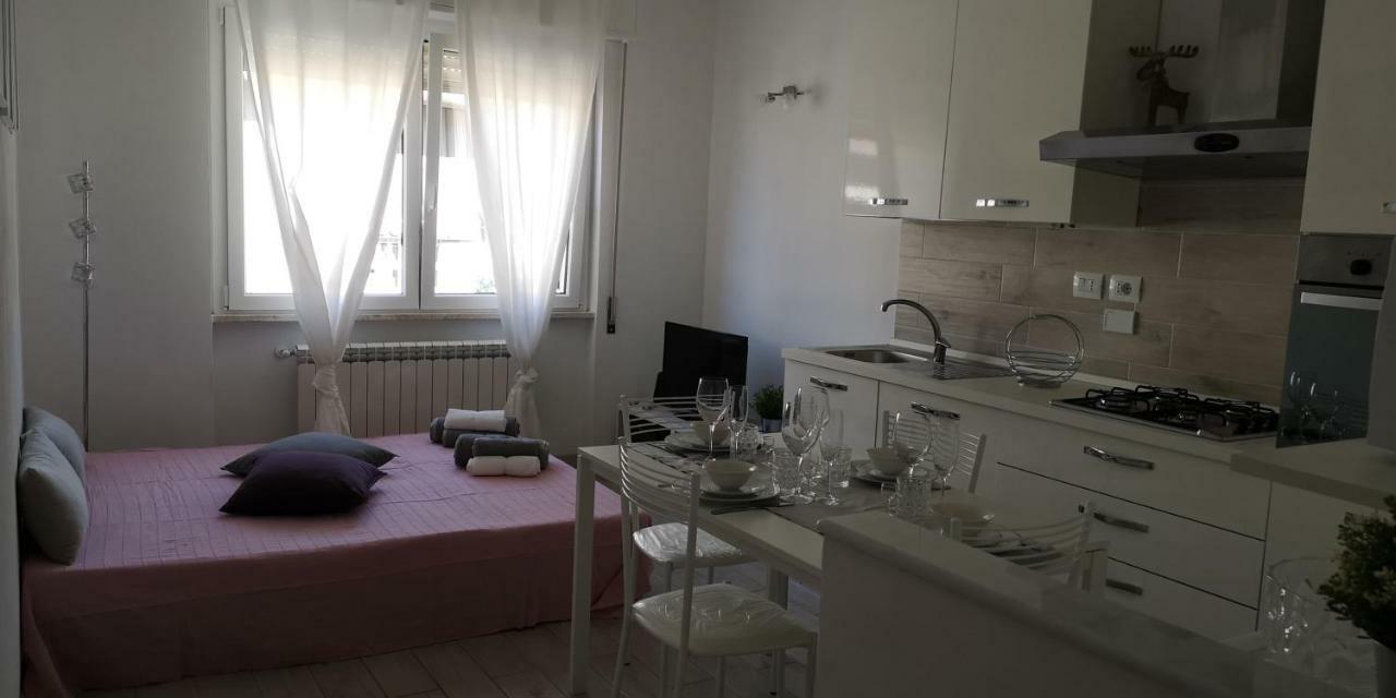 Monica'S Apartment مارينا دي كارّارا المظهر الخارجي الصورة