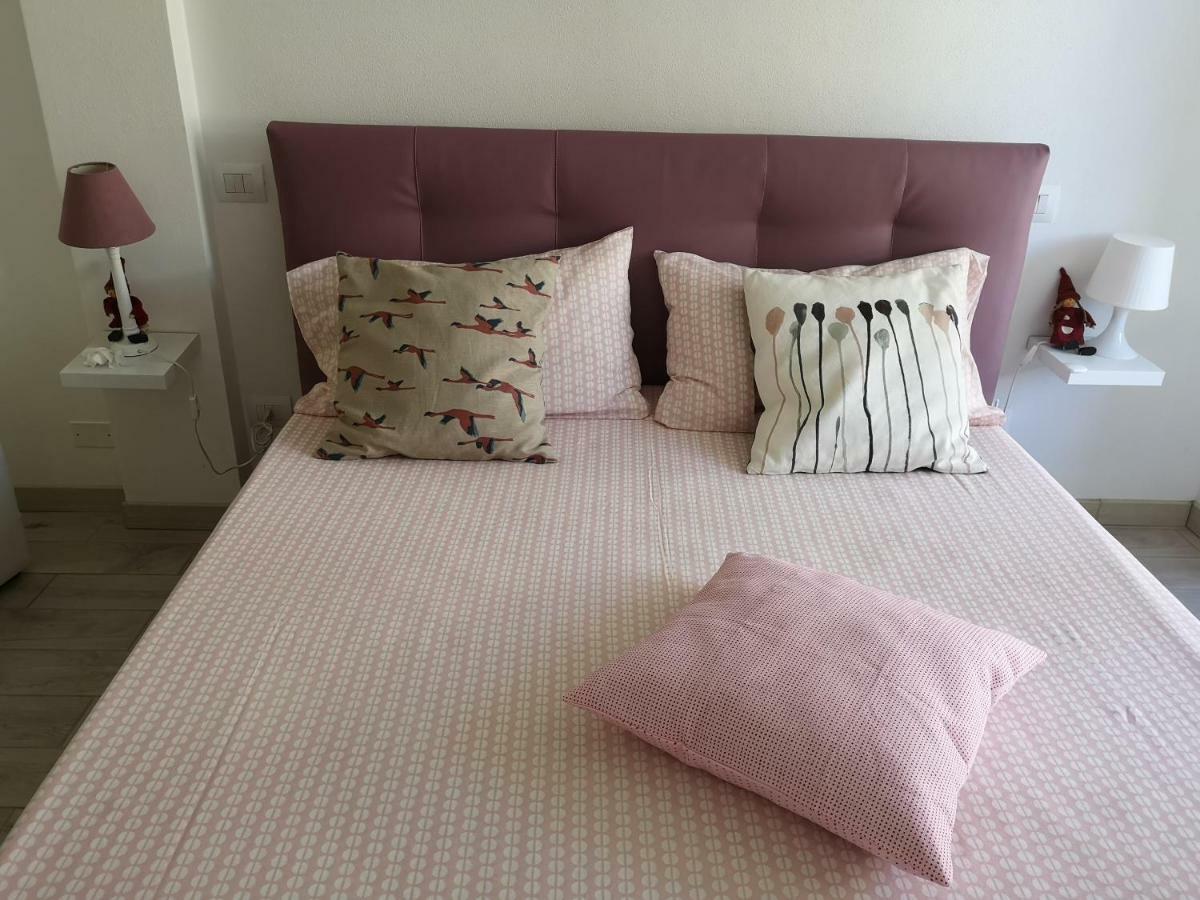 Monica'S Apartment مارينا دي كارّارا المظهر الخارجي الصورة